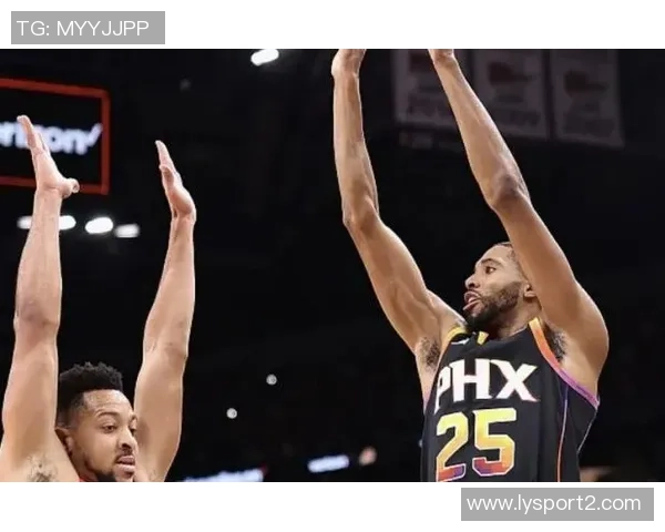 迈尔斯布里奇斯全场表现抢眼18投11中斩获26分14篮板正负值高达19