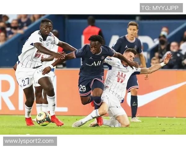 合规经营新进展巴黎斯特拉斯堡欧塞尔成功通过年度财务复审