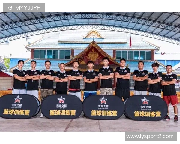 克里斯蒂全力参与训练营提升球队默契为新赛季做好充分准备 克里斯蒂全力参与训练营提升球队默契为新赛季做好充分准备