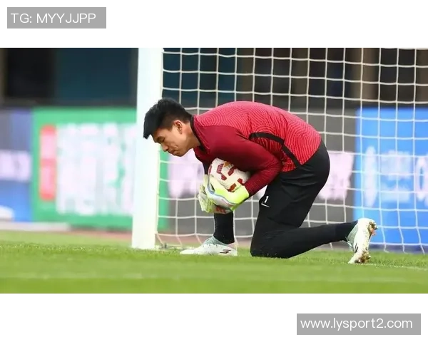 申花主场防守失误致对手凌空垫射扳平比分令人失望 申花主场防守失误致对手凌空垫射扳平比分令人失望