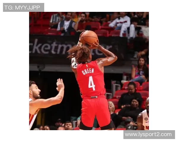 朱正在OTE联赛常规赛第二场表现出色砍下8分10篮板并抢下6个前场篮板