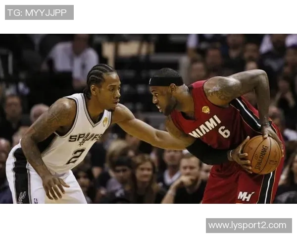 詹姆斯与莱昂纳德身体状态依旧出色超越年轻东契奇