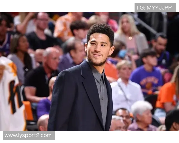 布克谈球队信任建立过程强调夏季训练的重要性与团队凝聚力 布克谈球队信任建立过程强调夏季训练的重要性与团队凝聚力