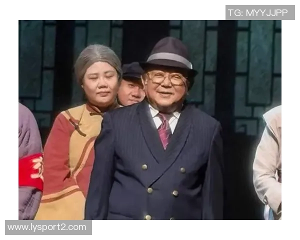 王刚禁区外惊天凌空抽射飞出画面引发全场惊叹落地时长超五秒